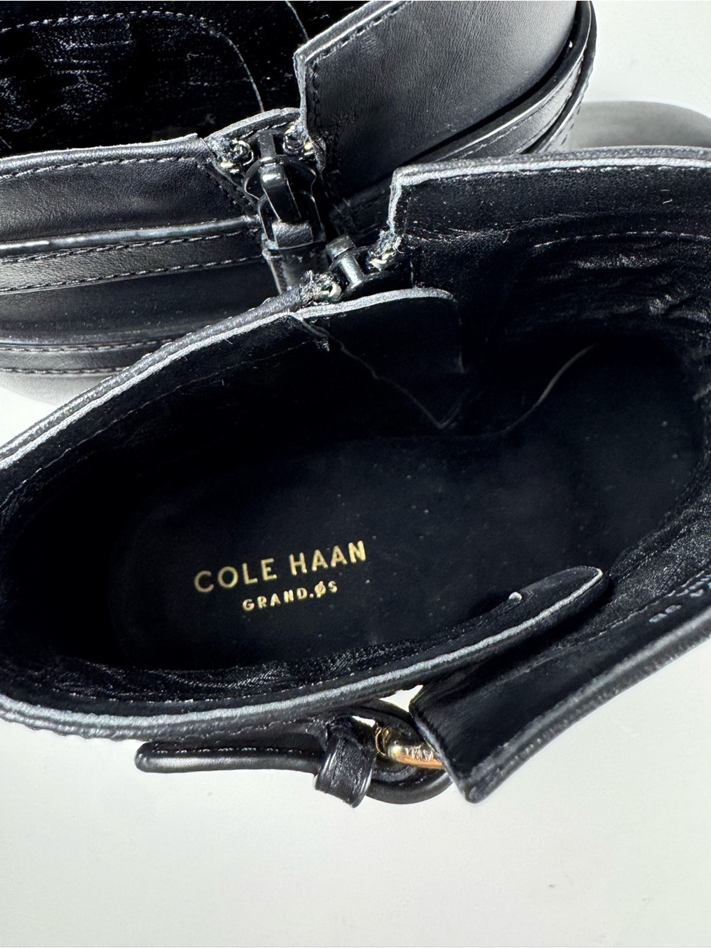 Cole Haan Hayes Black Leather Buckle Ankle Heel Booties women’s 9 Winter Boots - Picture 8 of 9